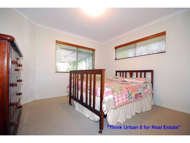 3 Parklane Tce, Brookfield QLD 4069